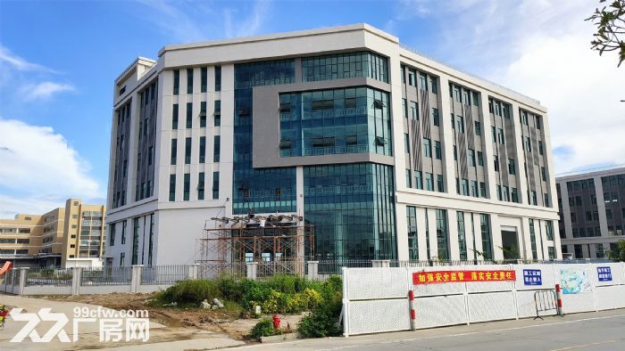 全新独院标准厂房3200平米 4&minus;5层出租 带消防水电